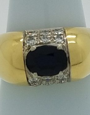 Oval Sapphire and Diamonds ring 18k yellow gold