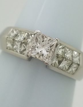 Princess Cut Diamond Engagement Ring 18k White Gold