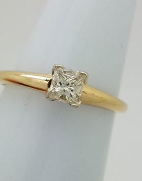 PRINCESS CUT ENGAGEMENT SOLITAIRE RING 14K YELLOW GOLD