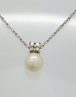 14K WHITE GOLD PEARL & 0.15CT DIAMOND PENDANT