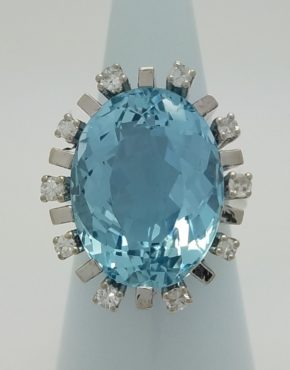 Oval Aquamarine Ring with Diamonds 18k White Gold